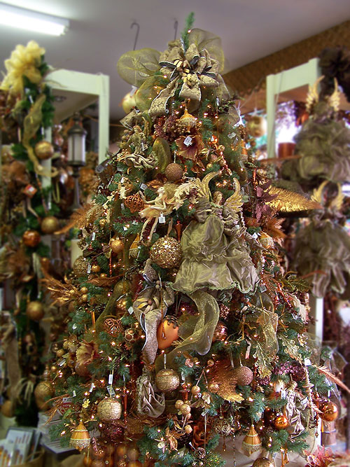 the christmas tree decorations 