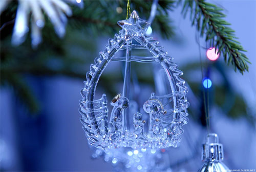 Wallpaper-christmas-ornament-blown-glass in Beautiful Christmas Pictures and Creative Christmas Designs