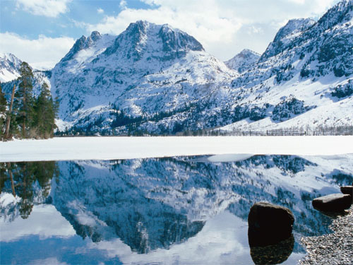 Wallpaper-landscape-winter-mountains-lake-reflection in Beautiful Christmas Pictures and Creative Christmas Designs