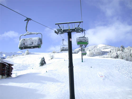 Wallpaper-winter-frozen-ski-lift in Beautiful Christmas Pictures and Creative Christmas Designs