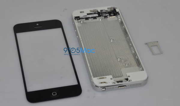 iPhone 5 black white cover